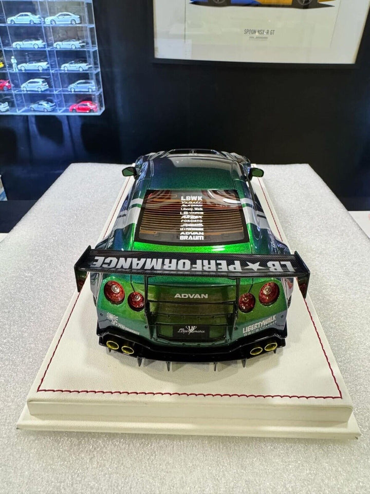 Nissan GTR R-35 Type 2 LBWK (Metallic Green) [Davis & Giovanni] 1/18 scale
