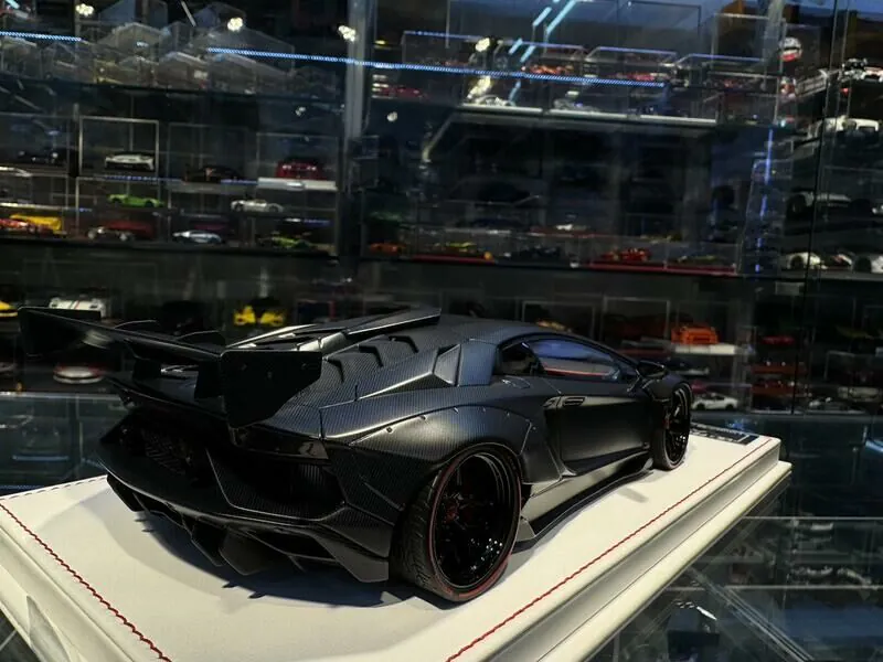 Lamborghini Aventador SVJ LBWK (Matt Carbon Fibre) [Davis & Giovanni] 1/18 scale