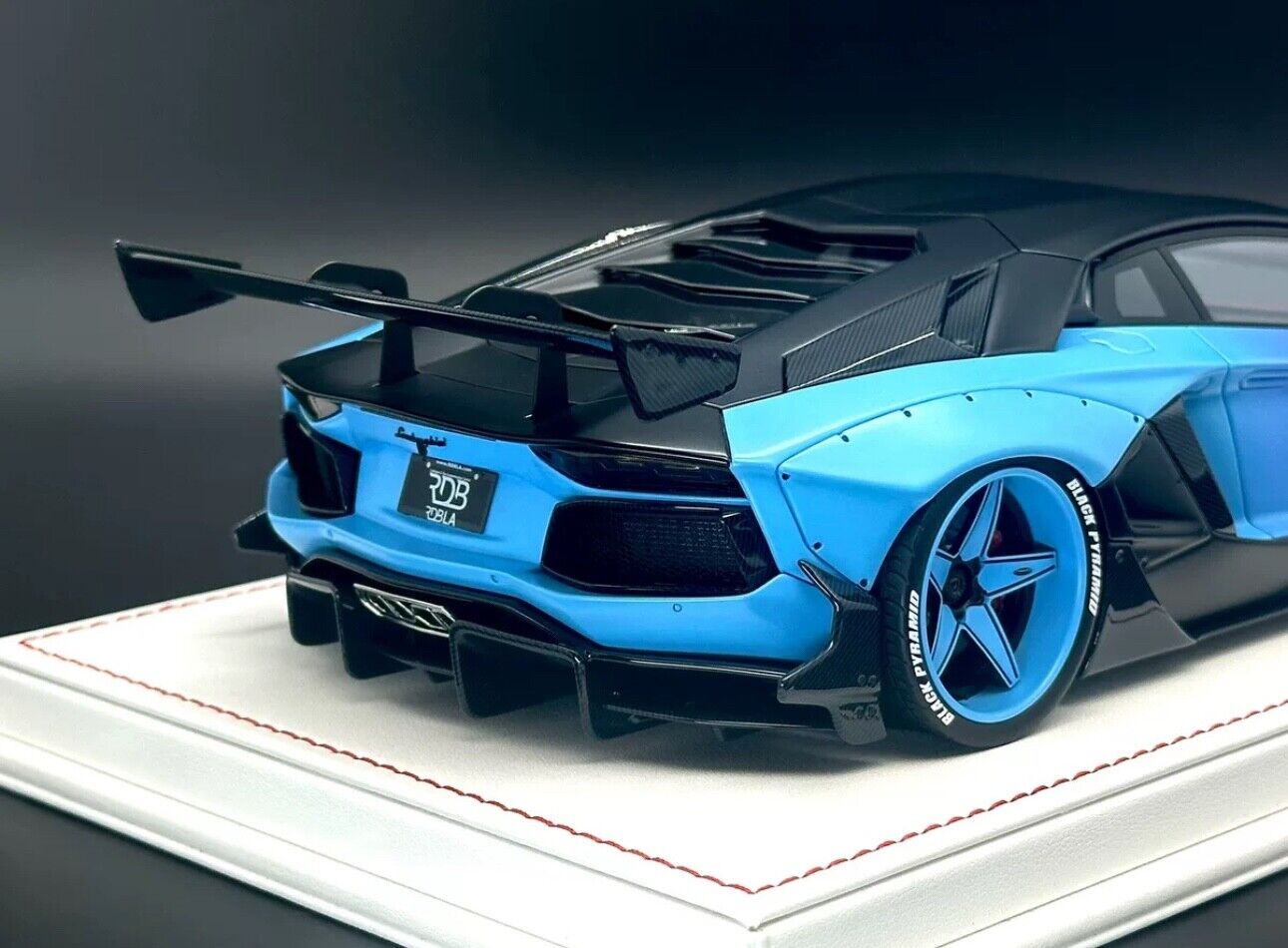 Lamborghini Aventador SV LBWK (Chris Brown) [Davis & Giovanni] 1:18 sc