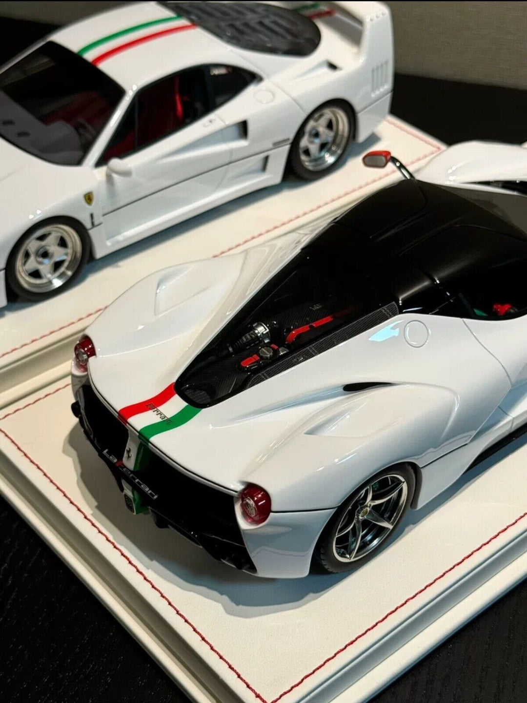 Ferrari LaFerrari (White/ Italy Flag Stripe) [Davis & Giovanni] 1/18 scale