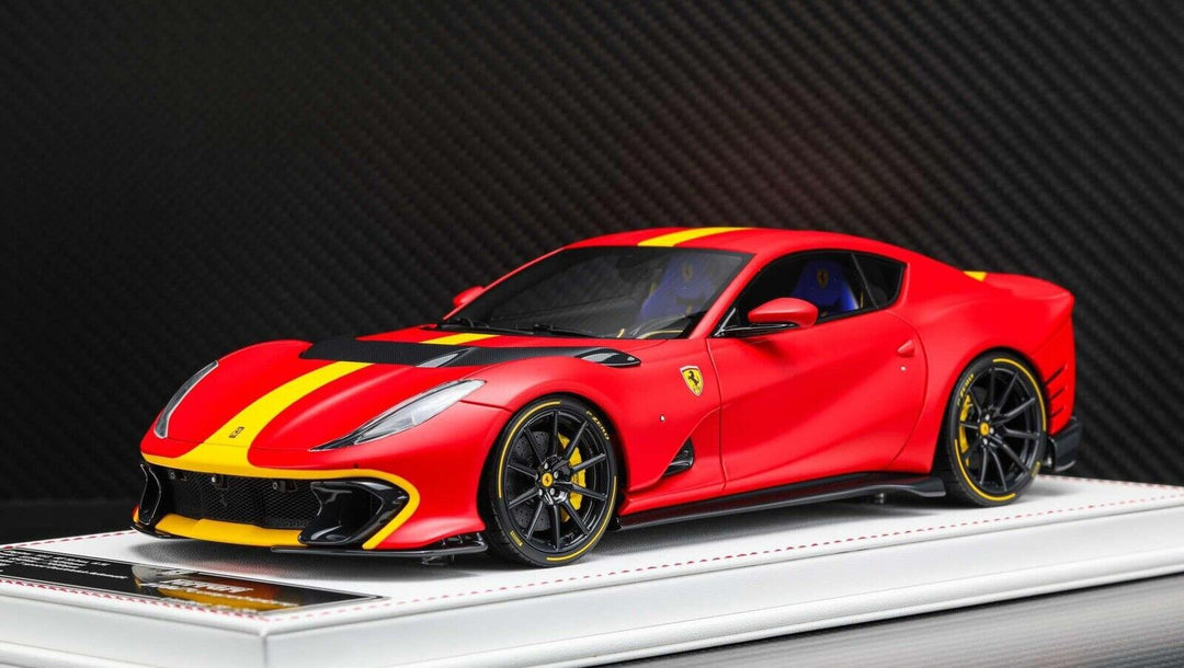 Ferrari 812 Competizione NOVITEC (Rosso Corsa) [Davis & Giovanni] 1/18 scale