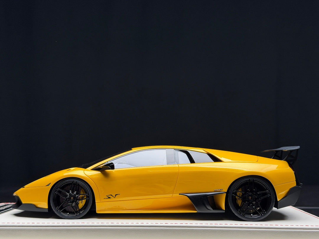 Lamborghini Murcielago LP670-4 SV (Yellow) [Davis & Giovanni] 1/18 scale