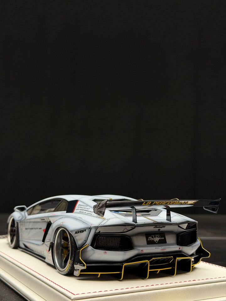 Lamborghini Aventador 2.0 LBWK (Matte Gray) [Davis & Giovanni] 1/18 scale