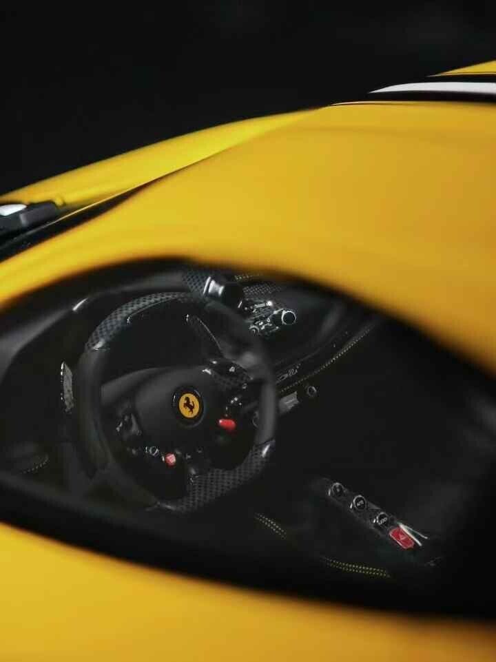 Ferrari F8 Tributo NOVITEC (Giallo Modena) [Davis & Giovanni] 1/18 scale