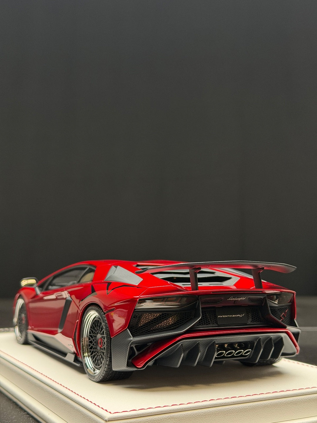 Lamborghini Aventador SV LBWK (Red) [Davis & Giovanni] 1:18 scale