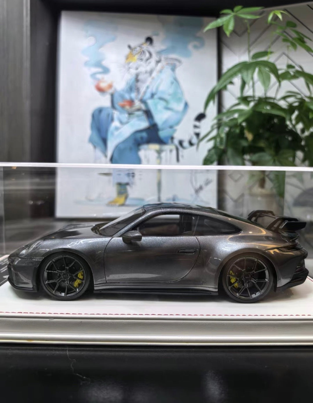 Porsche 911 GT3 (Metallic Dark Silver) [Davis & Giovanni] 1/18 scale