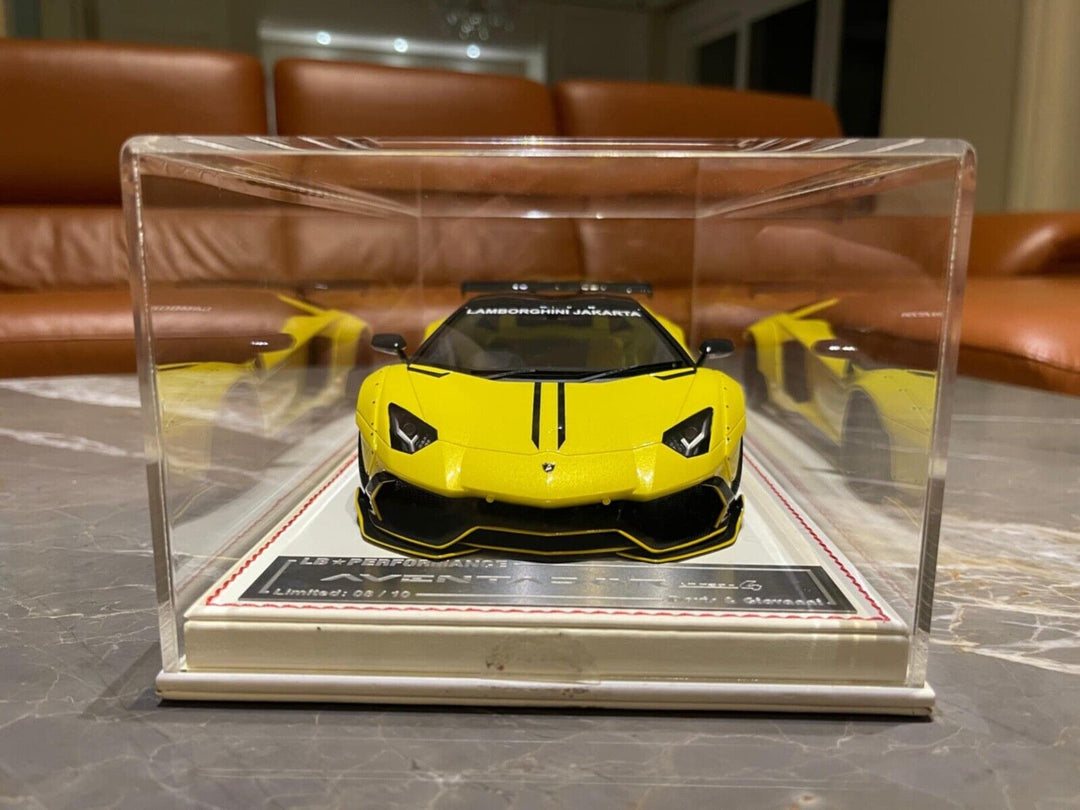 Lamborghini Aventador LP720-4 LBWK (Yellow) [Davis & Giovanni] 1:18 scale