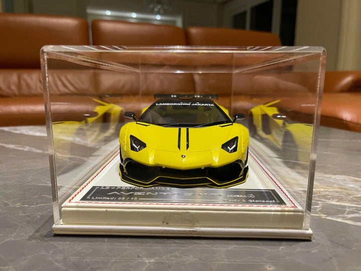 Lamborghini Aventador LP720-4 LBWK (Yellow) [Davis & Giovanni] 1:18 scale