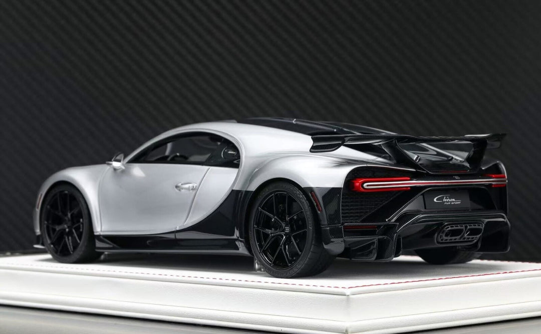 Bugatti Chiron Pur Sport (Silver/ Black) [Davis & Giovanni] 1:18 scale