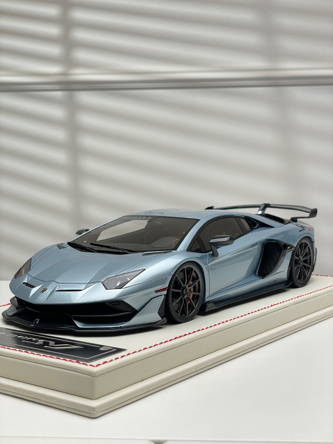 Lamborghini Aventador SVJ (Ice Blue Metallic) [Davis & Giovanni] 1:18 scale