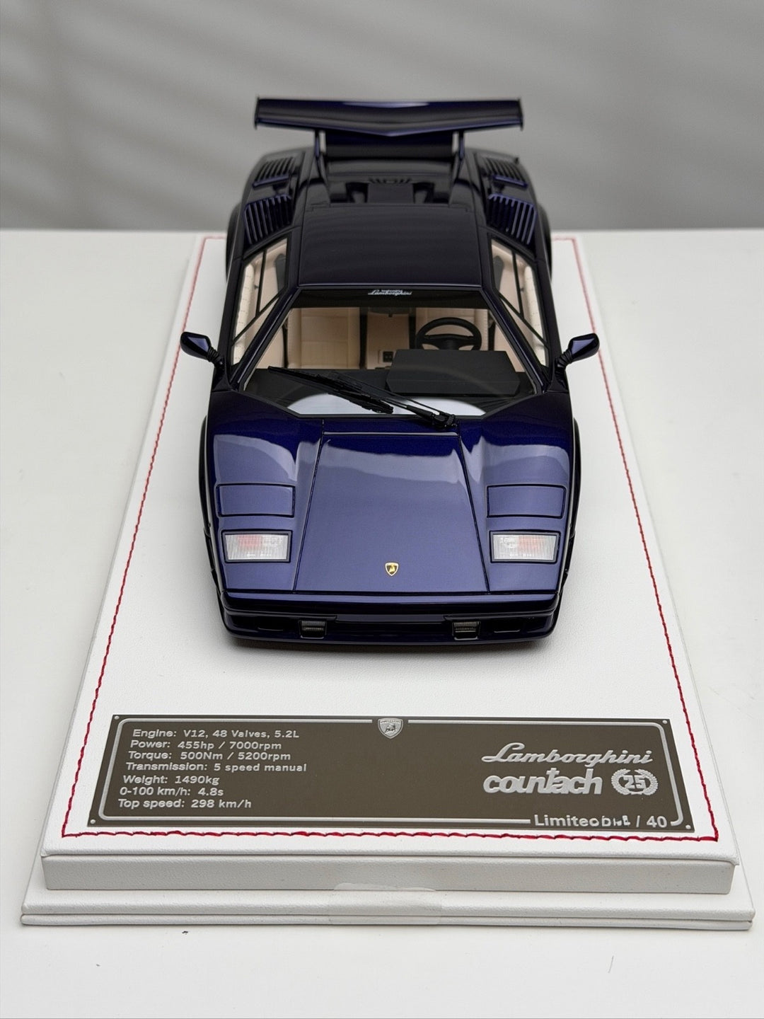 Lamborghini Countach (Midnight Purple) [Davis & Giovanni] 1/18 scale