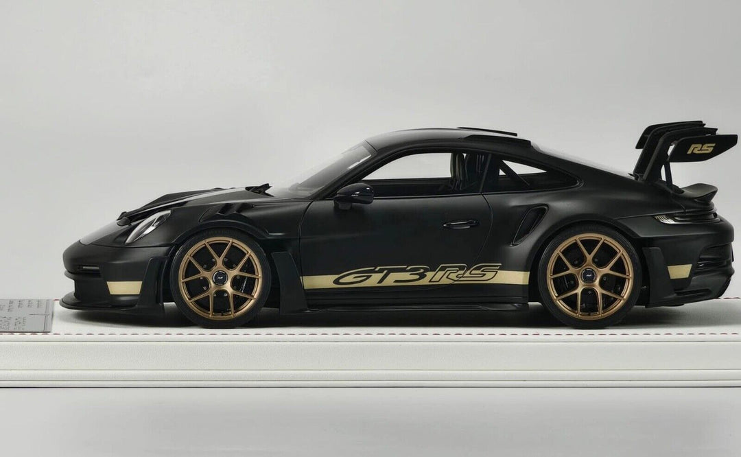 Porsche 911 GT3RS (Matt Black) [Davis & Giovanni] 1/18 scale