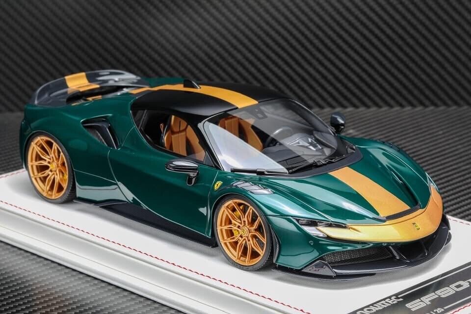 Ferrari SF90 Stradale NOVITEC (Green/ Gold) [Davis & Giovanni] 1/18 scale