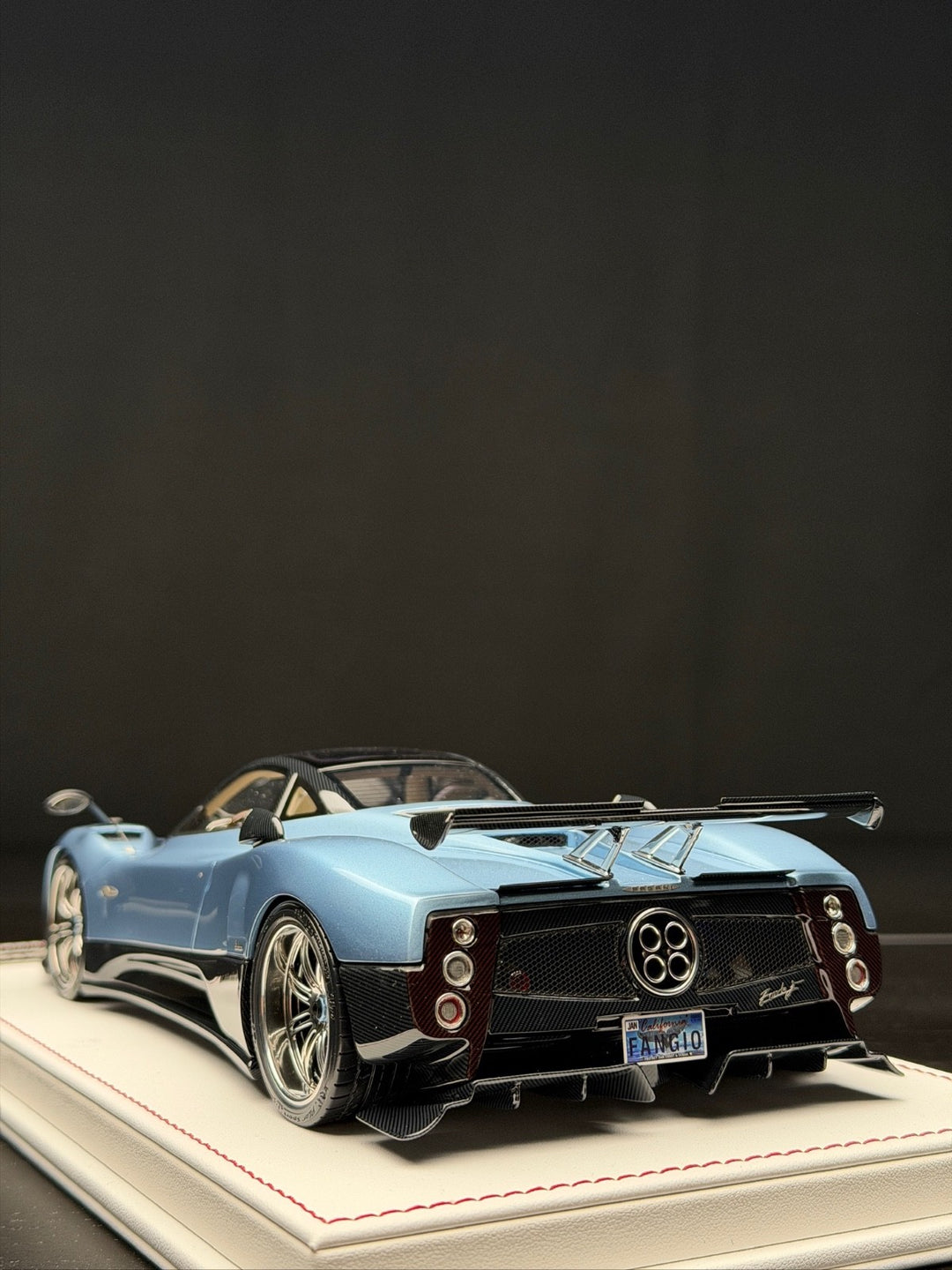 Pagani Zonda F (Ice Blue) [Davis & Giovanni] 1:18 scale