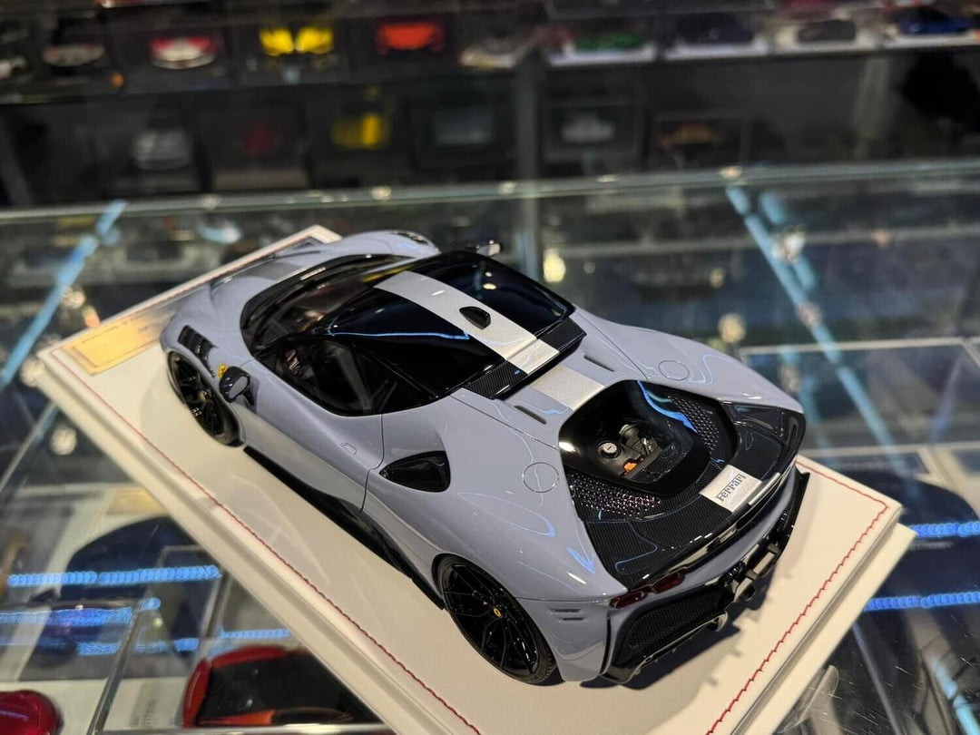 Ferrari SF90 Stradale NOVITEC (Gray/silver) [Davis & Giovanni] 1/18 scale