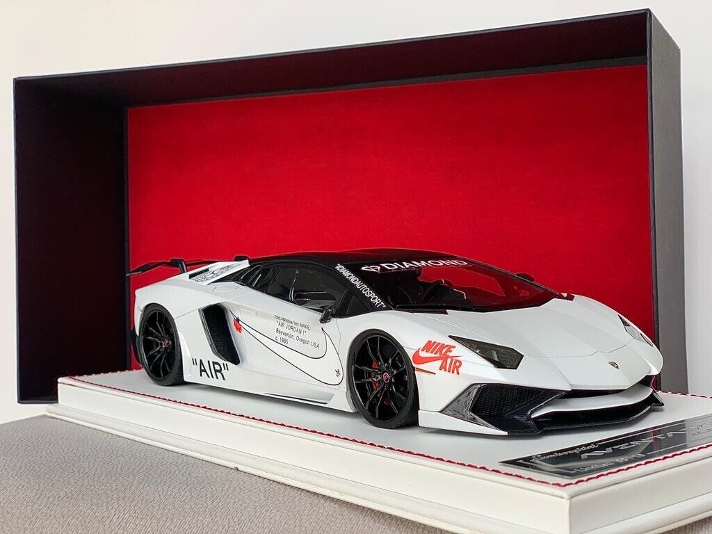 Lamborghini Aventador SV (Nike x Off-White) [Davis & Giovanni] 1/18 scale