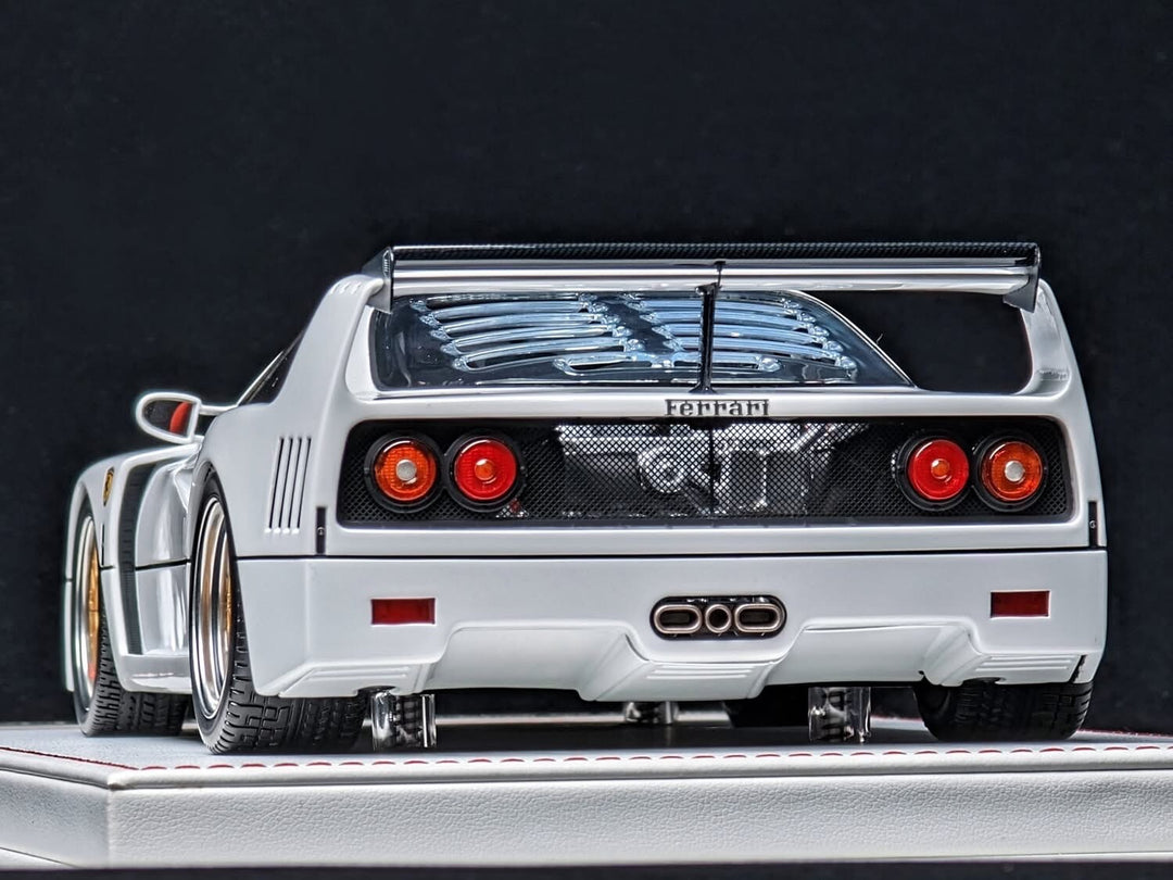Ferrari F40 (Pearl White) [Davis & Giovanni] 1:18 scale