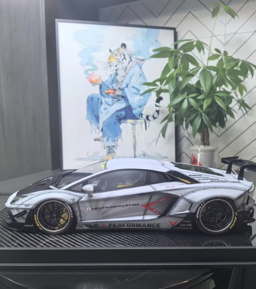 Lamborghini Aventador 2.0 LBWK (Matt Gray Zero Zen)[Davis & Giovanni] 1/12 scale