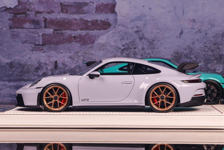 Porsche 911 GT3 (Gray) [Davis & Giovanni] 1/18 scale