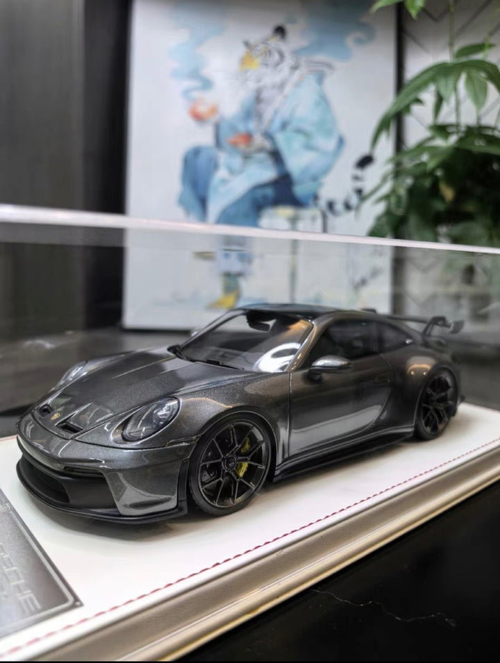 Porsche 911 GT3 (Metallic Dark Silver) [Davis & Giovanni] 1/18 scale