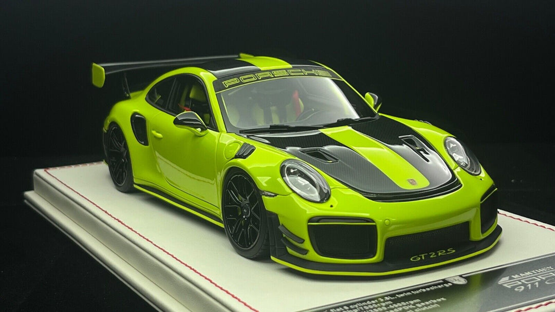 Porsche 911 GT2RS MR (Acid Green) [Davis & Giovanni] 1/18 scale - 1 OF 1
