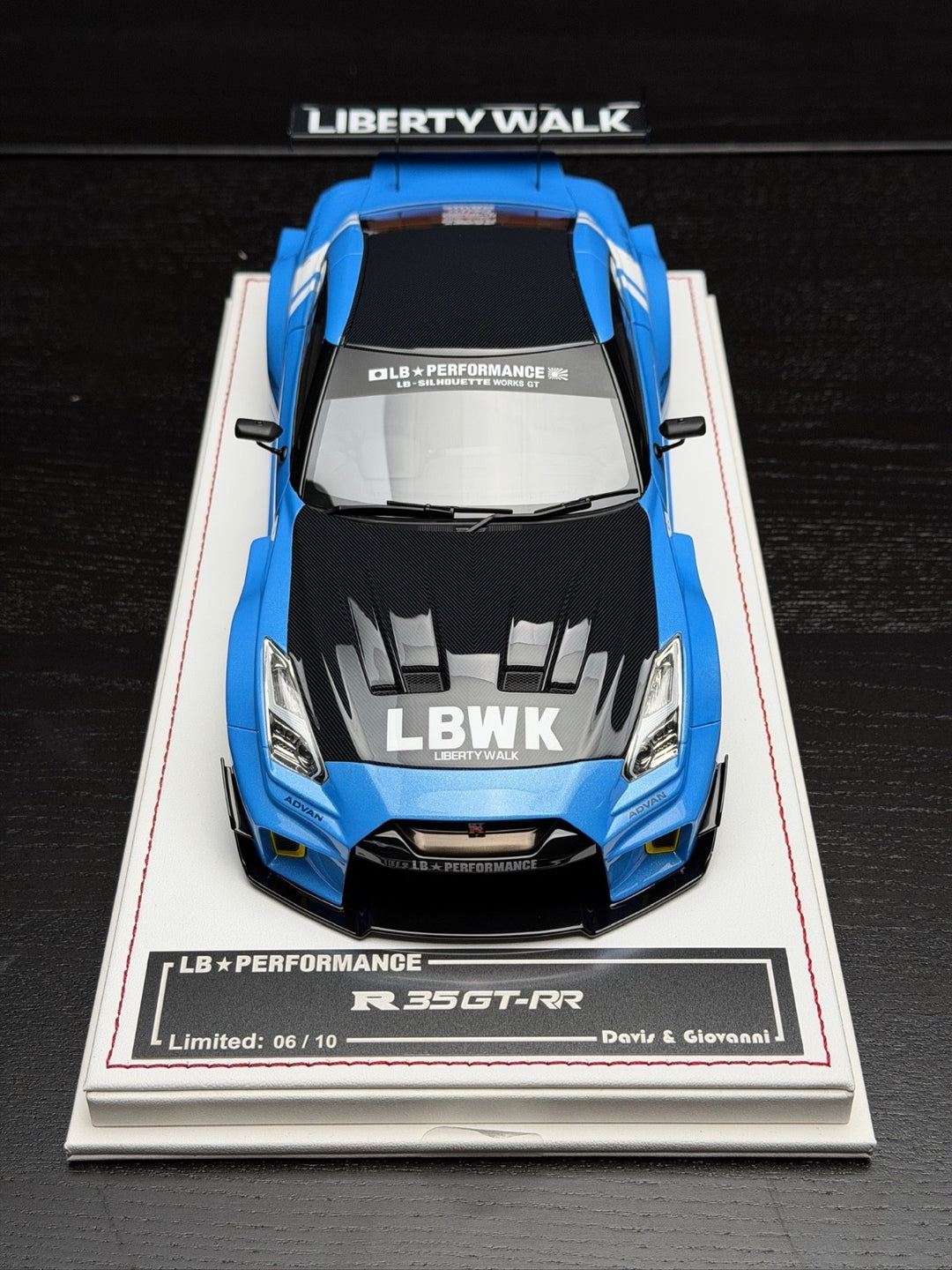 Nissan R35 GT-RR LBWK (Blue/ White Rims) [Davis & Giovanni] 1/18 scale