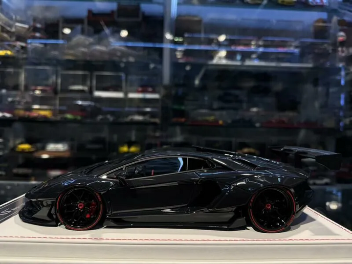 Lamborghini Aventador SVJ LBWK (Gloss Carbon Fibre)[Davis & Giovanni] 1/18 scale