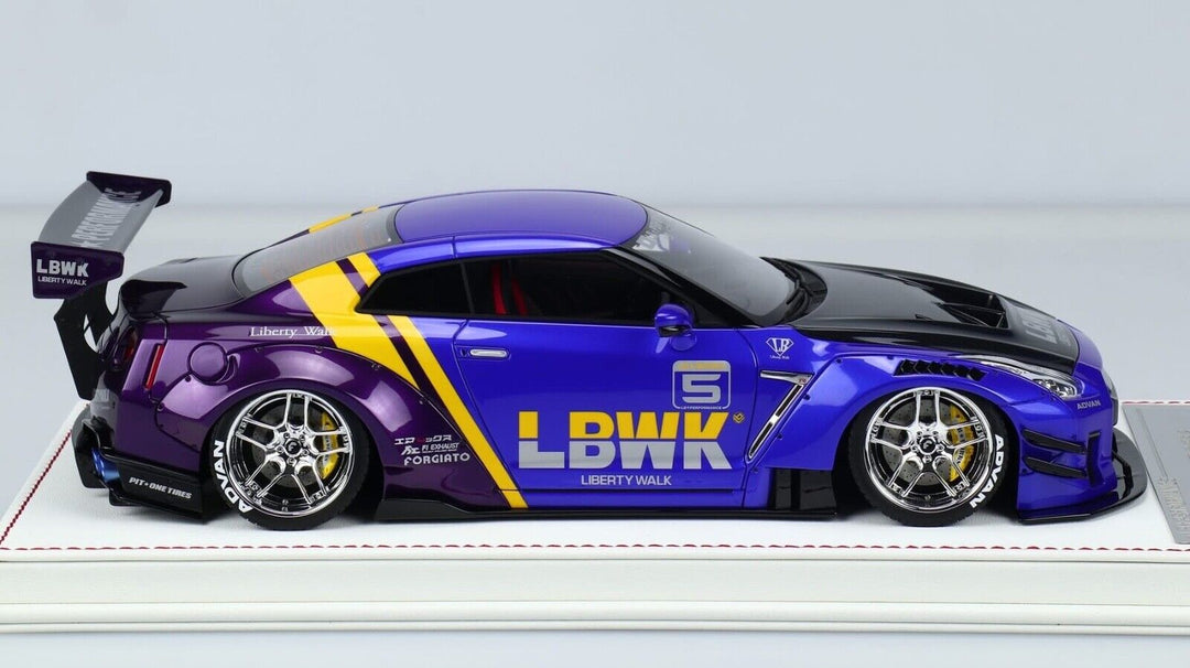 Nissan GTR R-35 Type 2 LBWK (Gloss Blue/ Purple) [Davis & Giovanni] 1/18 scale