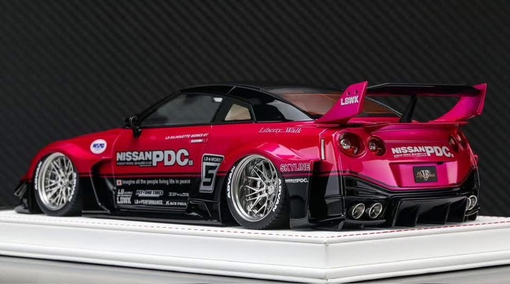 Nissan R35 GT-RR LBWK (Metallic Pink/ Black) [Davis & Giovanni] 1/18 scale