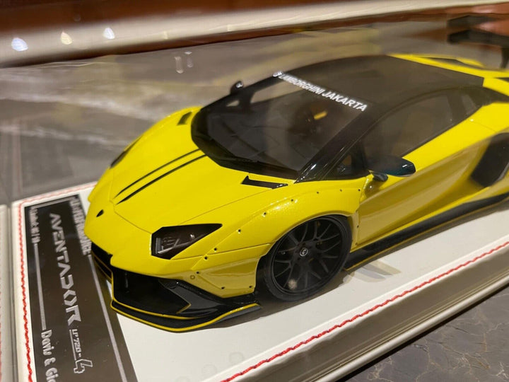 Lamborghini Aventador LP720-4 LBWK (Yellow) [Davis & Giovanni] 1:18 scale