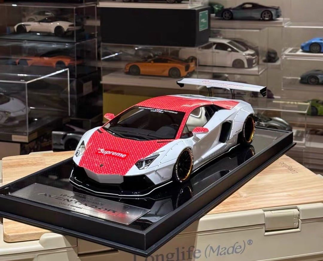 Lamborghini Aventador LBWK (Supreme x LV) [Davis & Giovanni] 1:12 scale