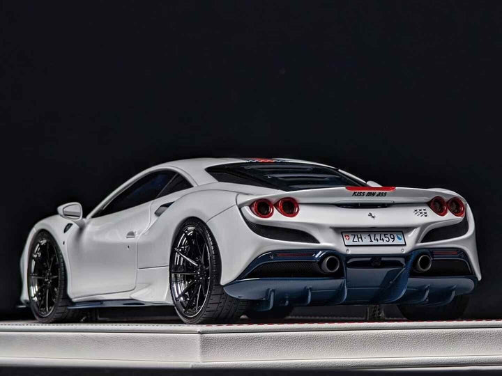 Ferrari F8 Tributo NOVITEC (Pearl White/stripe) [Davis & Giovanni] 1/18 scale