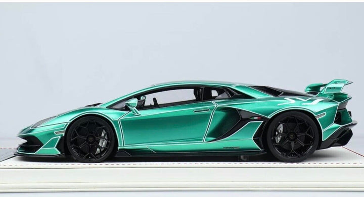 Lamborghini Aventador SVJ (Chrome Green/ White TRON)[Davis & Giovanni]1:18 scale