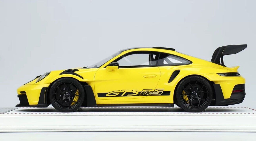 Porsche 911 GT3 RS (Yellow/ Carbon Fiber) [Davis & Giovanni] 1/18 scale