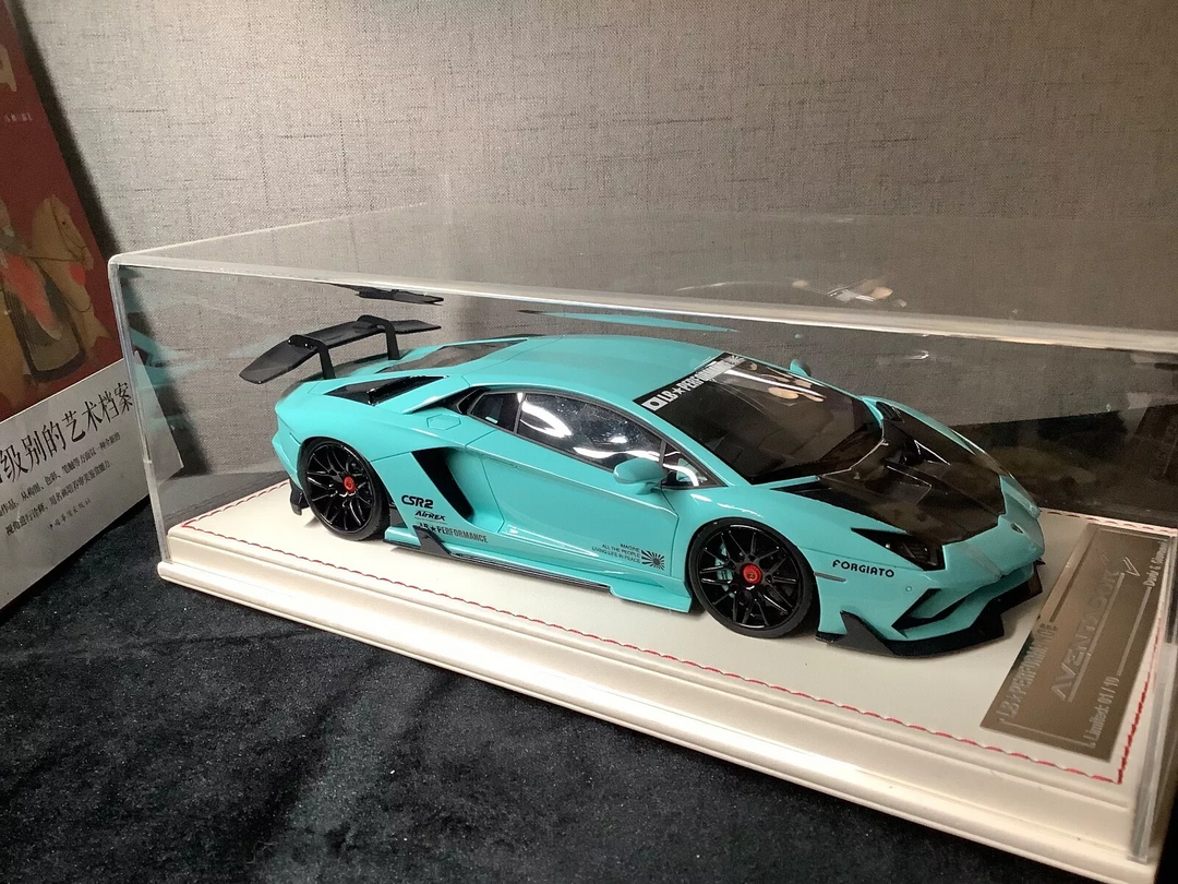 Lamborghini Aventador S LBWK (Blue) [Davis & Giovanni] 1/18 scale