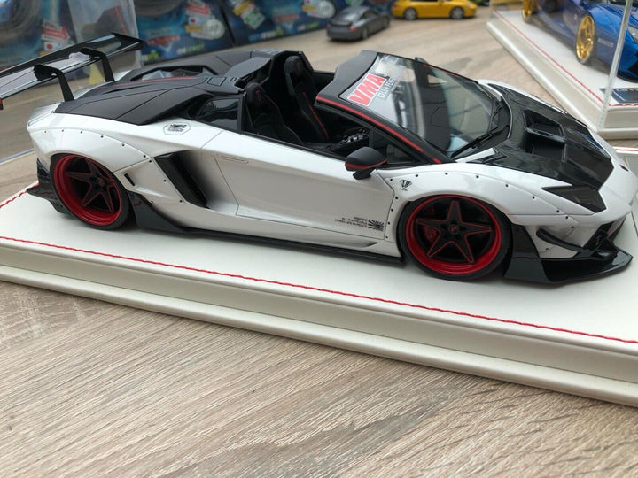 Lamborghini Aventador 2.0 Roadster LBWK (White) [Davis & Giovanni] 1:18 scale