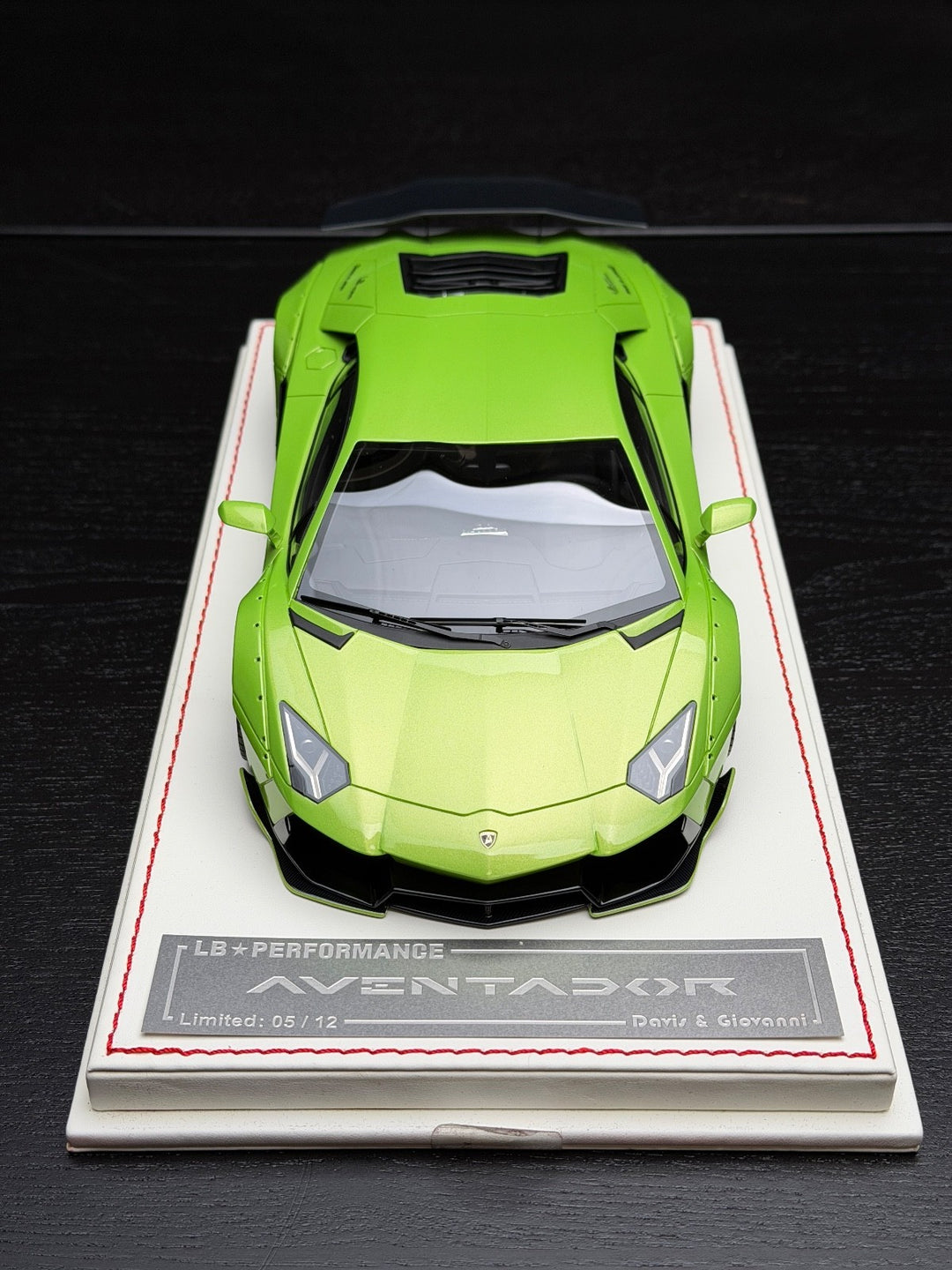 Lamborghini Aventador LBWK (Green) [Davis & Giovanni] 1:18 scale