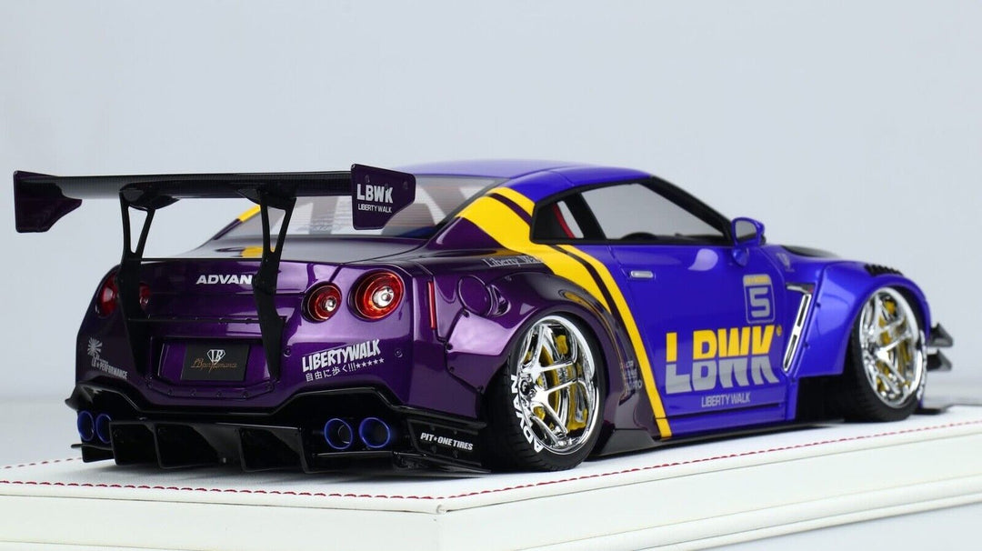 Nissan GTR R-35 Type 2 LBWK (Gloss Blue/ Purple) [Davis & Giovanni] 1/18 scale