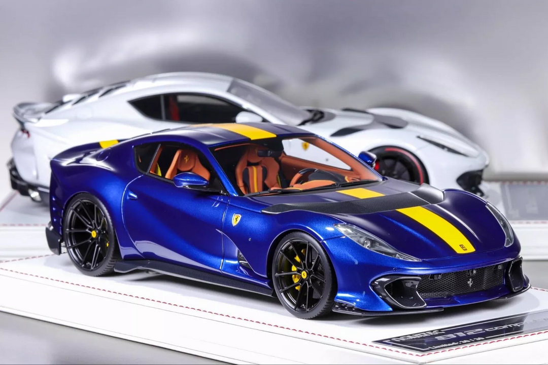 Ferrari 812 Competizione NOVITEC (Blue) [Davis & Giovanni] 1/18 scale