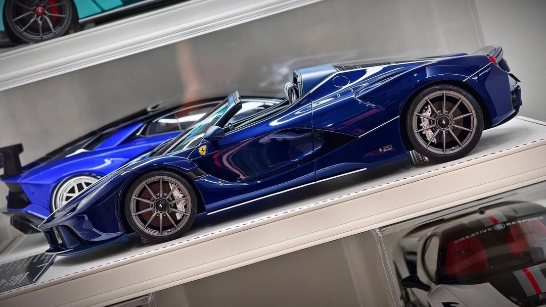 Ferrari LaFerrari Aperta (Metallic Blue) [Davis & Giovanni] 1:18 scale