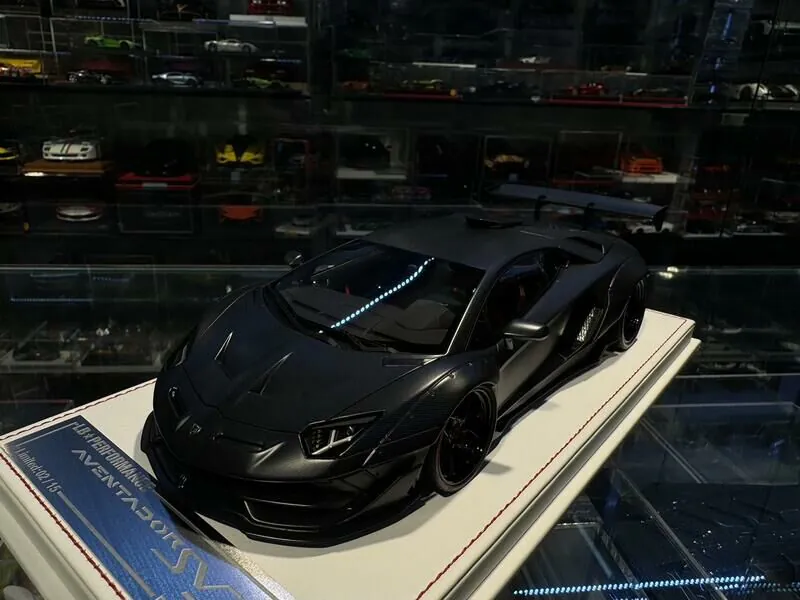 Lamborghini Aventador SVJ LBWK (Matt Carbon Fibre) [Davis & Giovanni] 1/18 scale