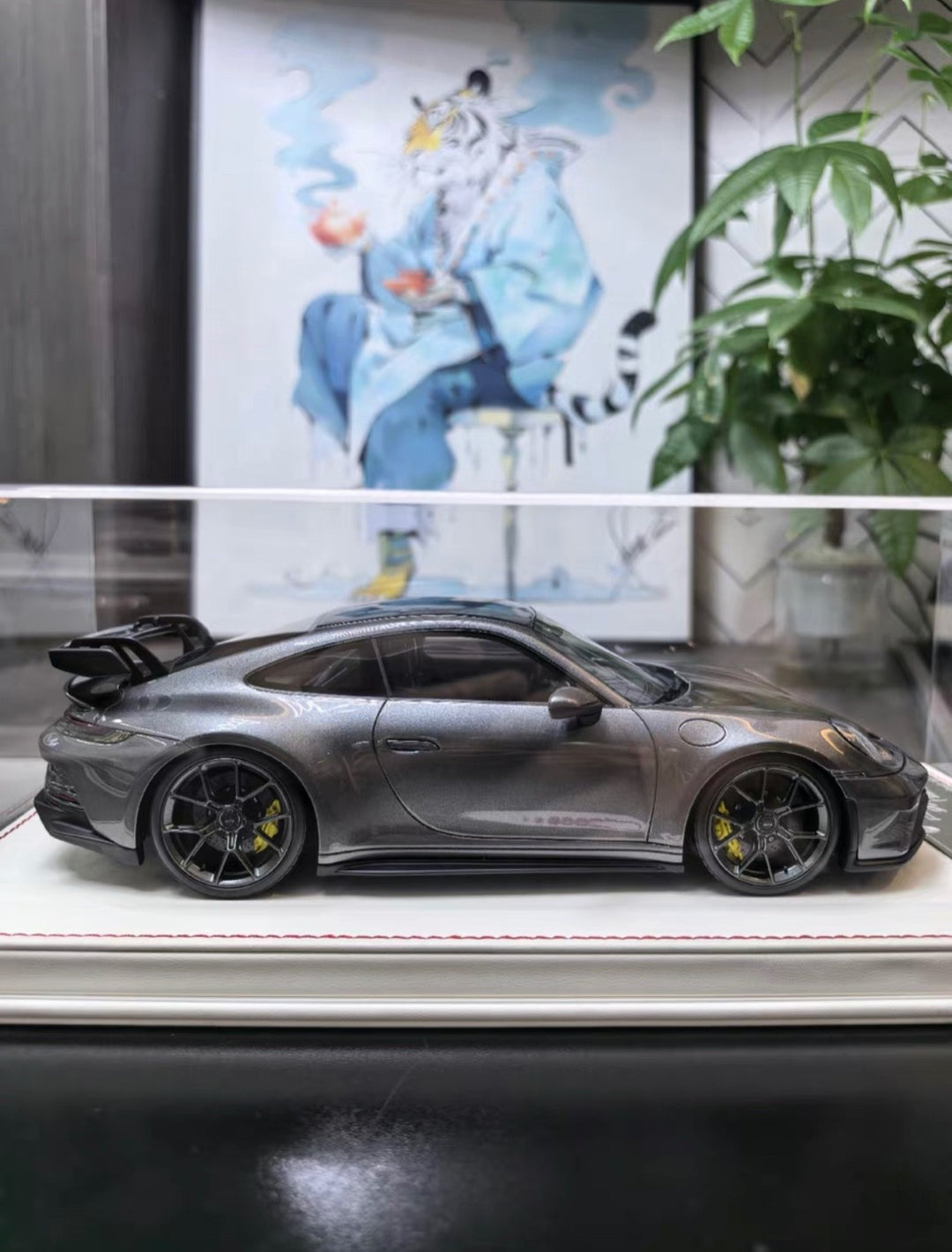Porsche 911 GT3 (Metallic Dark Silver) [Davis & Giovanni] 1/18 scale