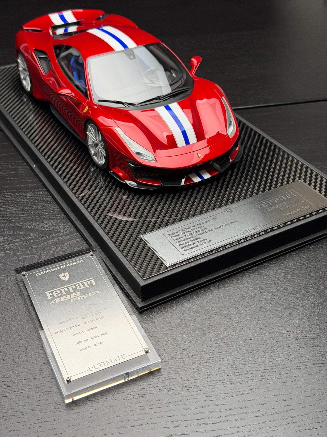 Ferrari 488 Pista (Rosso Magma, Blue/ White Stripe)[Davis & Giovanni] 1:12 scale
