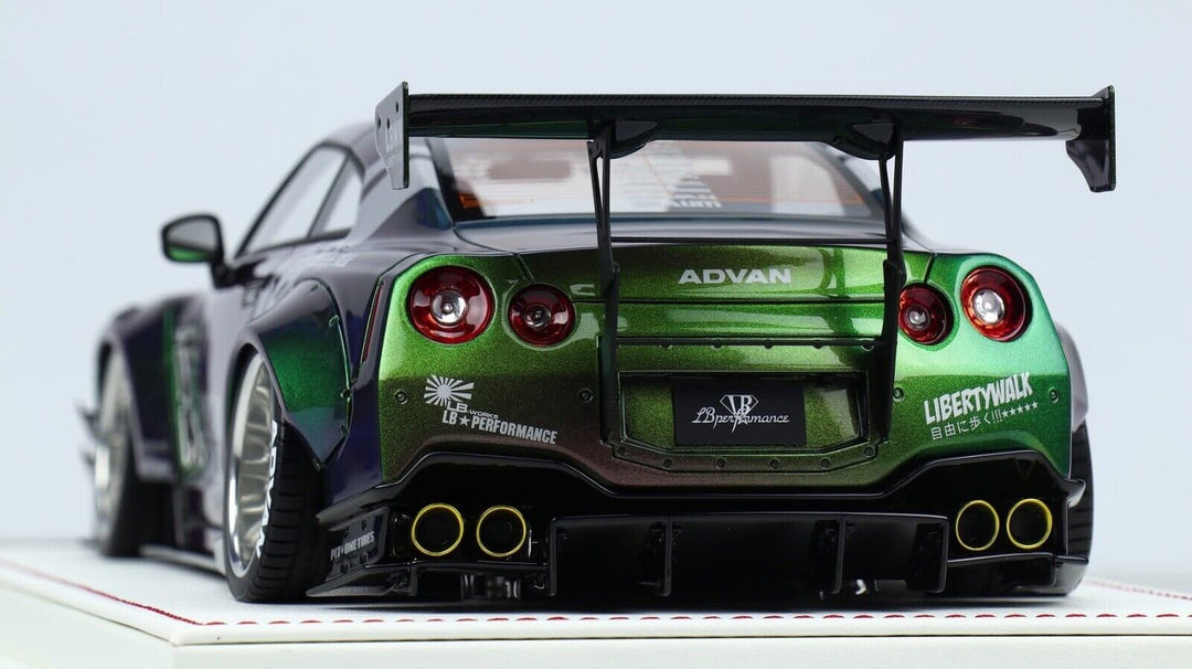 Nissan R35 GTR Type 2 LBWK (Chameleon Green) [Davis & Giovanni] 1/18 scale