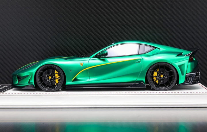 Ferrari 812 Superfast SVR (Chrome Green) [Davis & Giovanni] 1:18 scale