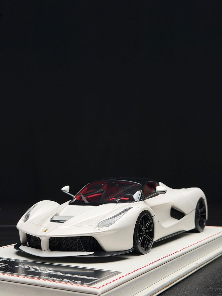 Ferrari LaFerrari (Matte White) [Davis & Giovanni] 1:18 scale