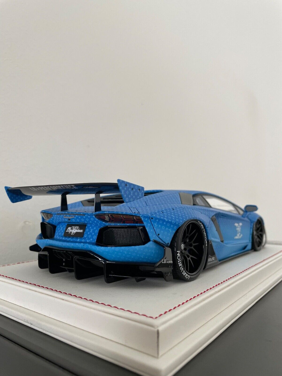 Lamborghini Aventador 2.0 LBWK (Blue LV Monogram) [Davis & Giovanni] 1/18 scale