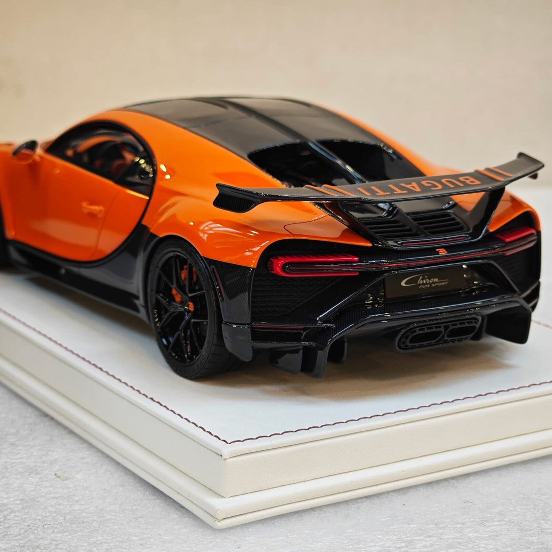 Bugatti Chiron Pur Sport (Orange/ Black) [Davis & Giovanni] 1:18 scale