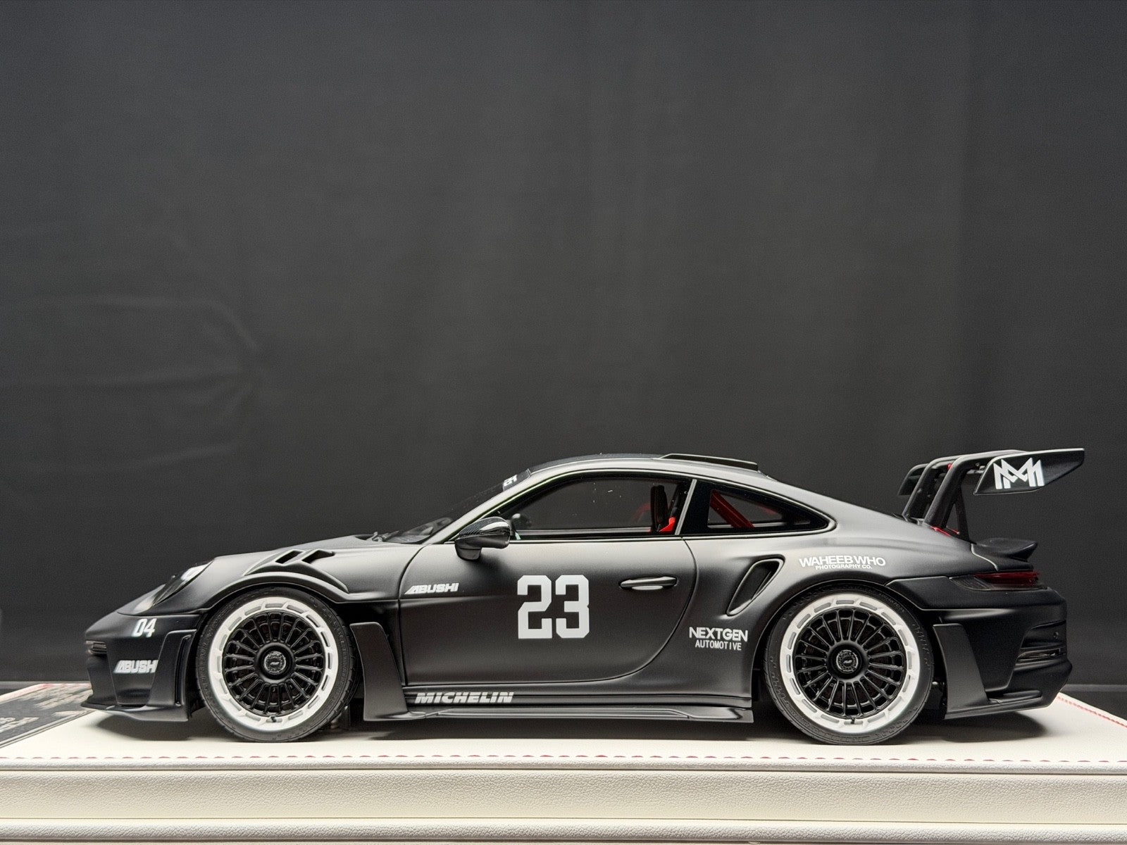 Porsche 911 GT3 RS (Matt Black) [Davis & Giovanni] 1:18 scale