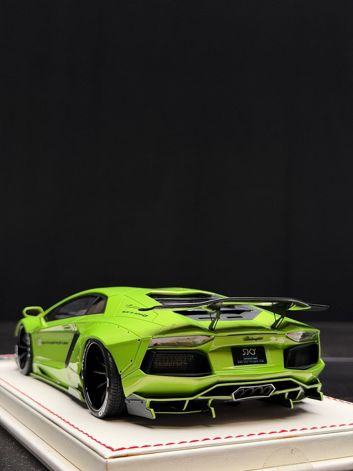 Lamborghini Aventador LBWK (Green) [Davis & Giovanni] 1:18 scale
